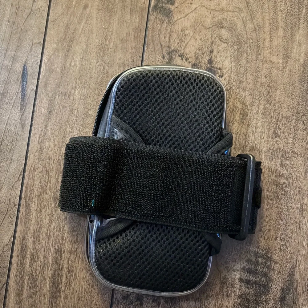 iPhone arm band:  Black Mesh Pouch to be fasted to arm